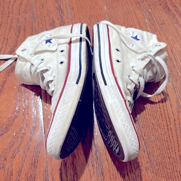 Converse Chuck Taylor All Star High top Classic white sneaker size 3 big kid - Picture 5 of 10
